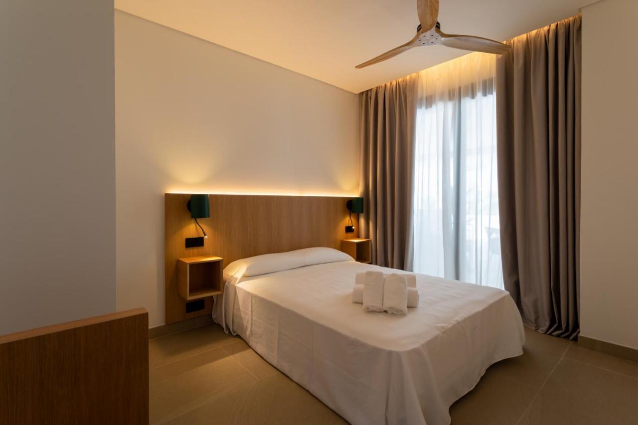 Hotel Apartamentos Hamus Коніль-де-ла-Фронтера Екстер'єр фото