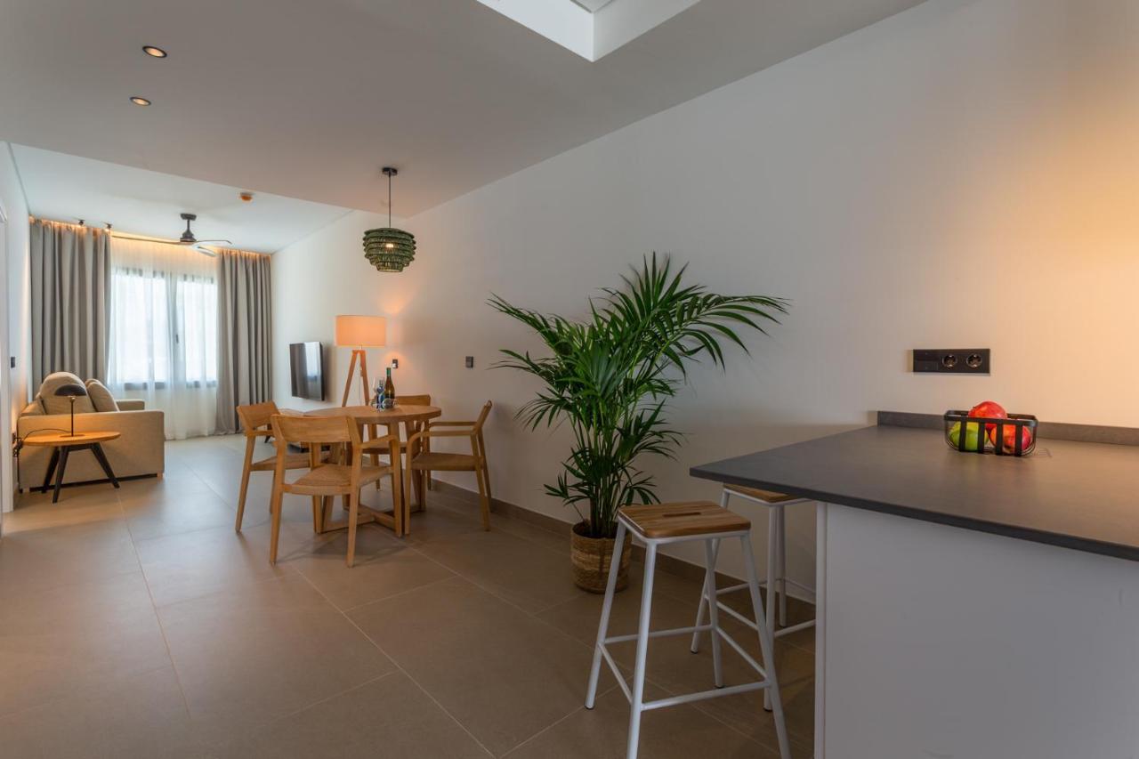 Hotel Apartamentos Hamus Коніль-де-ла-Фронтера Екстер'єр фото