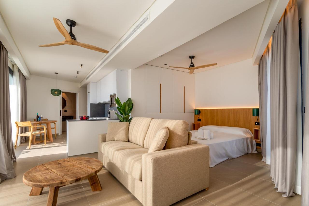 Hotel Apartamentos Hamus Коніль-де-ла-Фронтера Екстер'єр фото