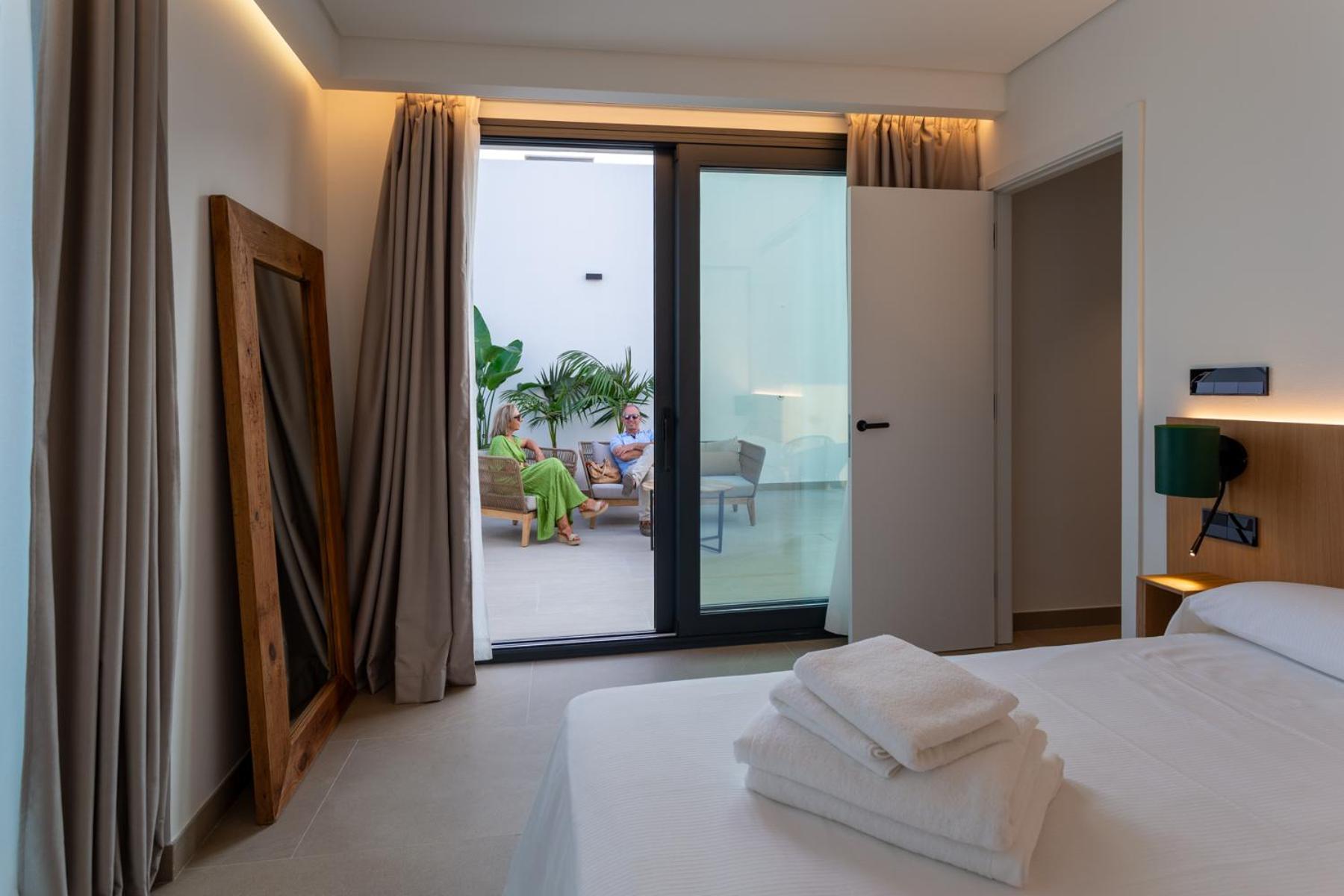 Hotel Apartamentos Hamus Коніль-де-ла-Фронтера Екстер'єр фото